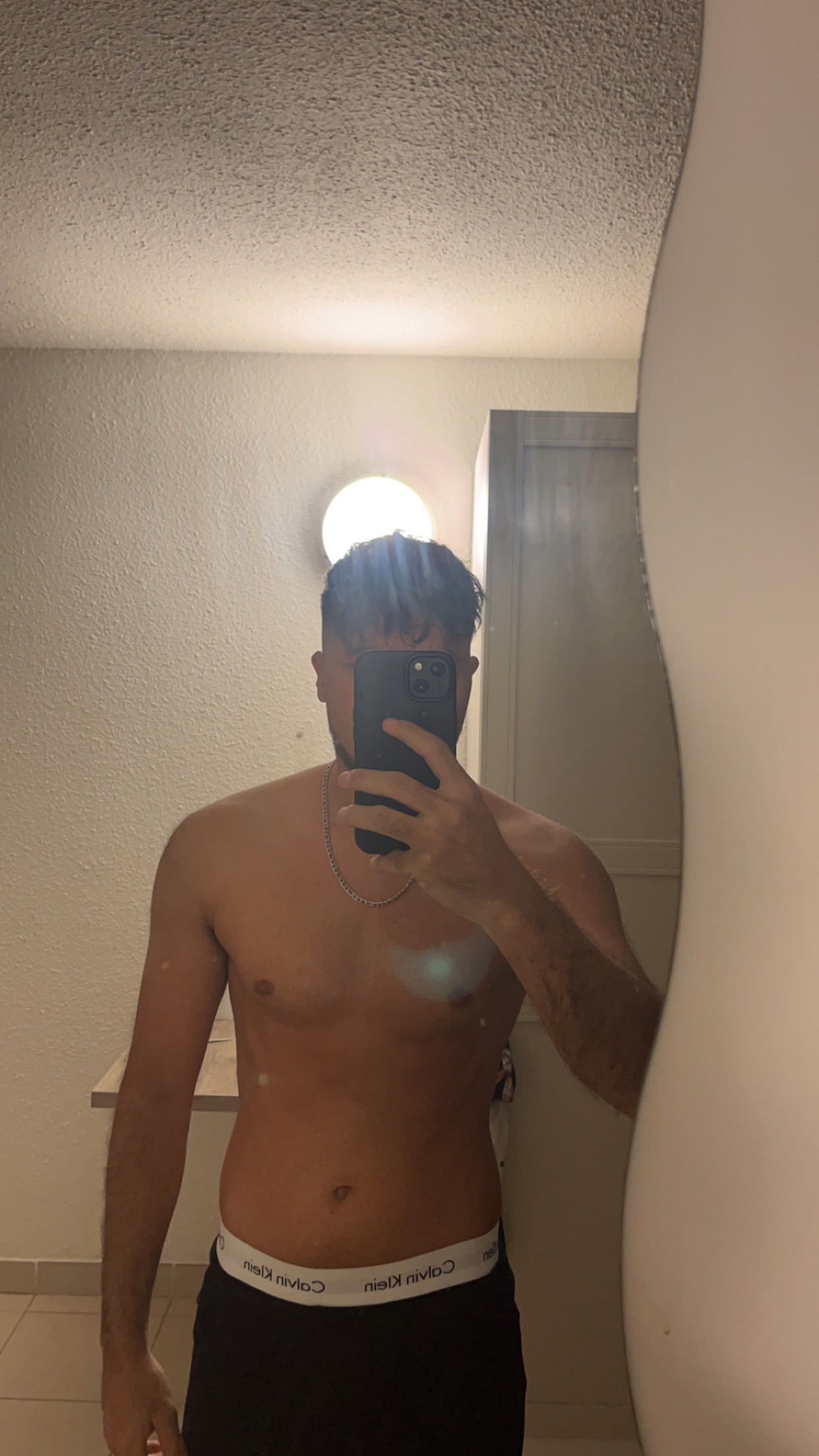 Profil de Abdelhamid, 24 ans, Soiree gay à Bubendorf