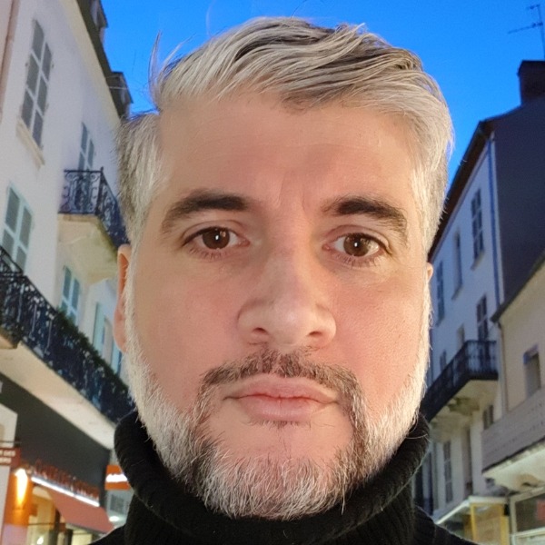 Profil de Nihad, 47 ans, Soiree gay à Saules BE