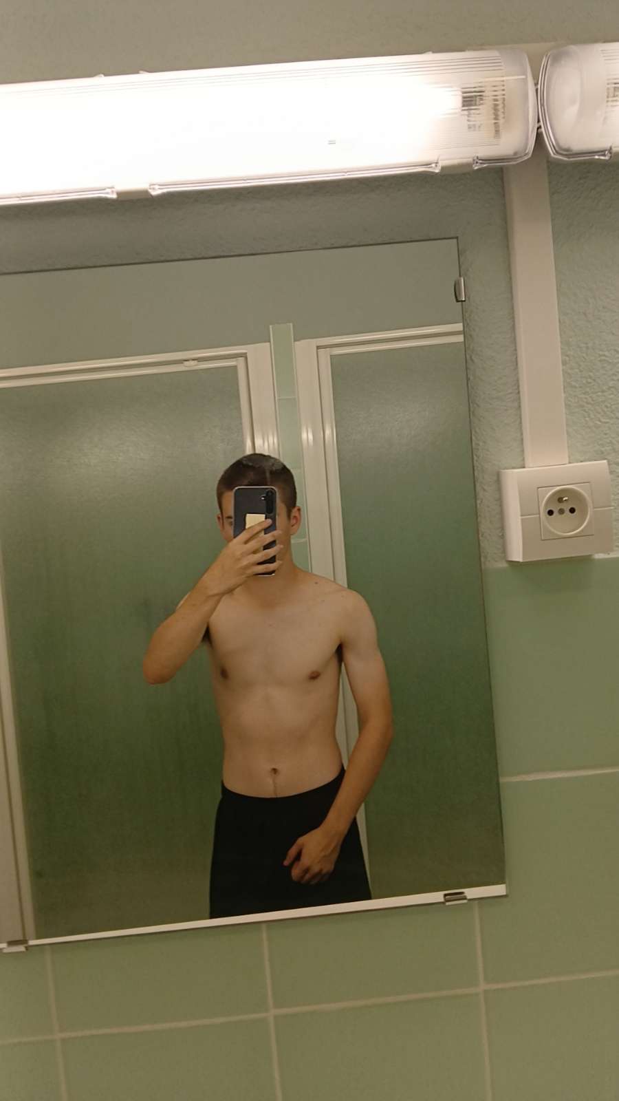 Profil de Manil, 19 ans, Soiree gay à Rigi Kaltbad
