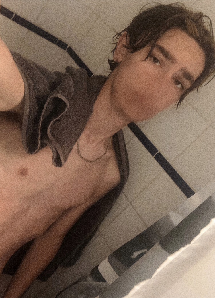 Profil de Niko, 19 ans, Soiree gay à La Punt Chamues-ch