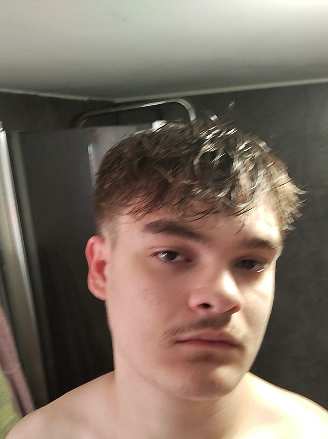Profil de Mohcine, 19 ans, Soiree gay à Wallisellen