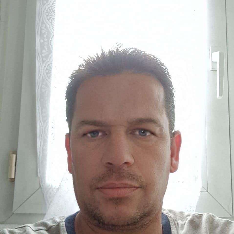 Profil de Yu, 50 ans, Soiree gay à Oberramsern
