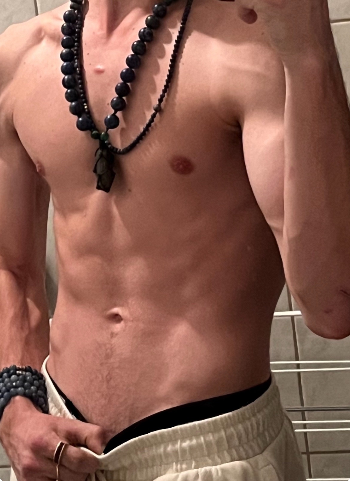 Profil de Bony, 22 ans, Soiree gay à Bachenbülach