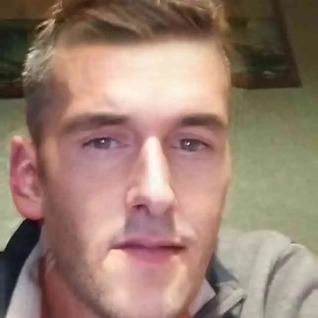 Profil de Enrique, 34 ans, Soiree gay à Robasacco