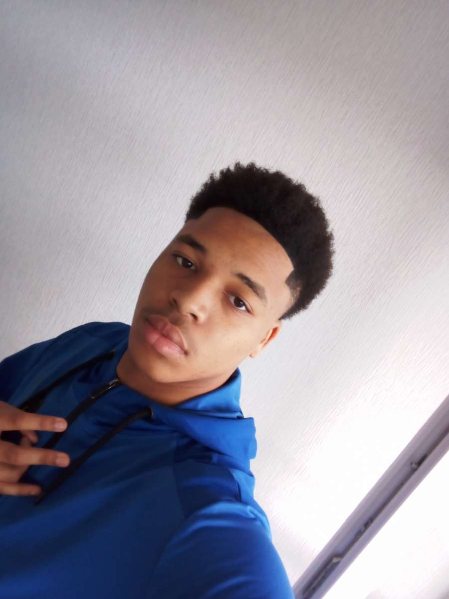 Profil de Malwenn, 18 ans, Soiree gay à Embd