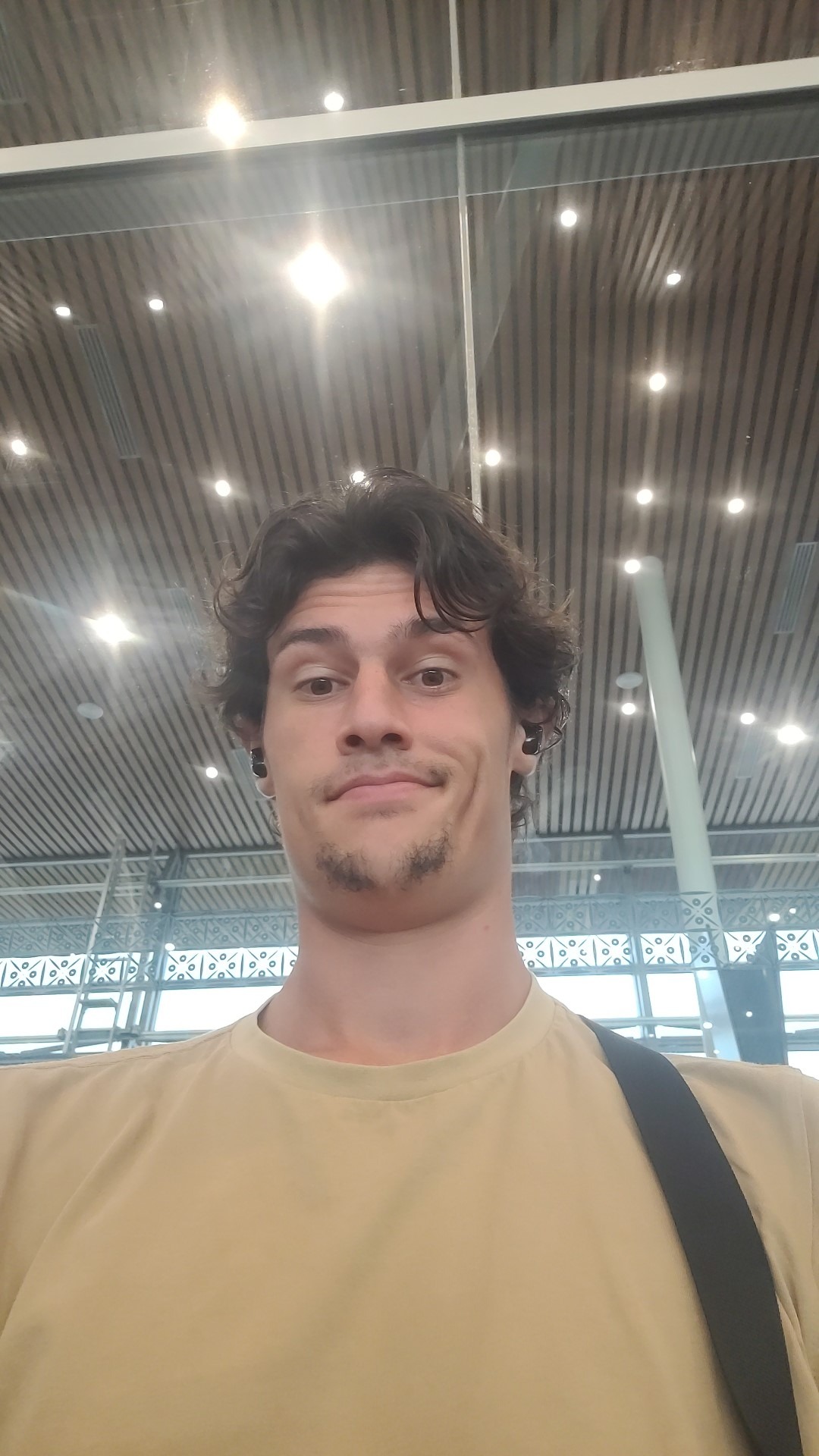 Profil de Abdelnour, 21 ans, Soiree gay à Ferlens VD