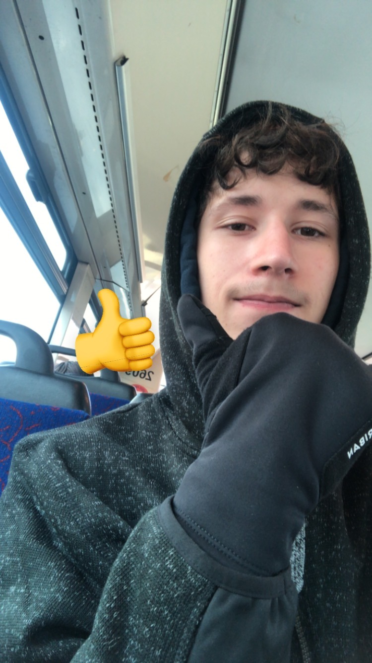 Profil de Bob, 18 ans, Soiree gay à Novaggio