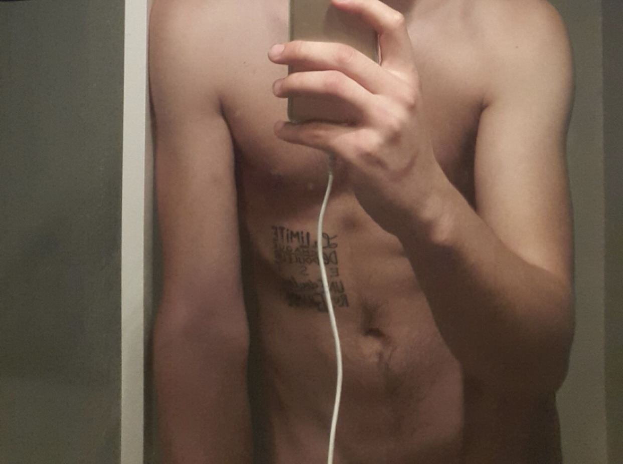 Profil de Yemine, 26 ans, Soiree gay à Bruson