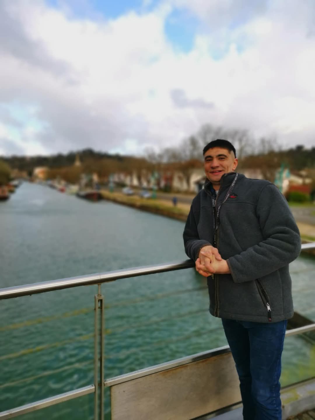 Profil de Ihab, 35 ans, Soiree gay à Grengiols
