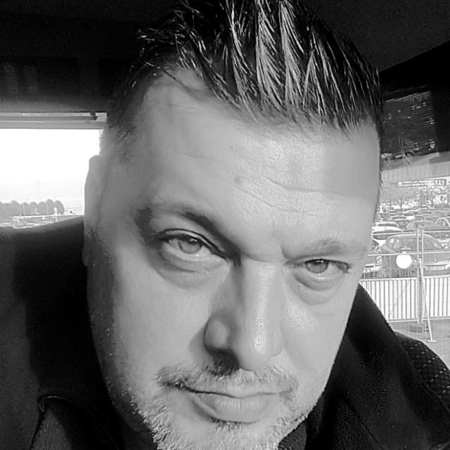 Profil de Riyan, 52 ans, Soiree gay à Cavergno