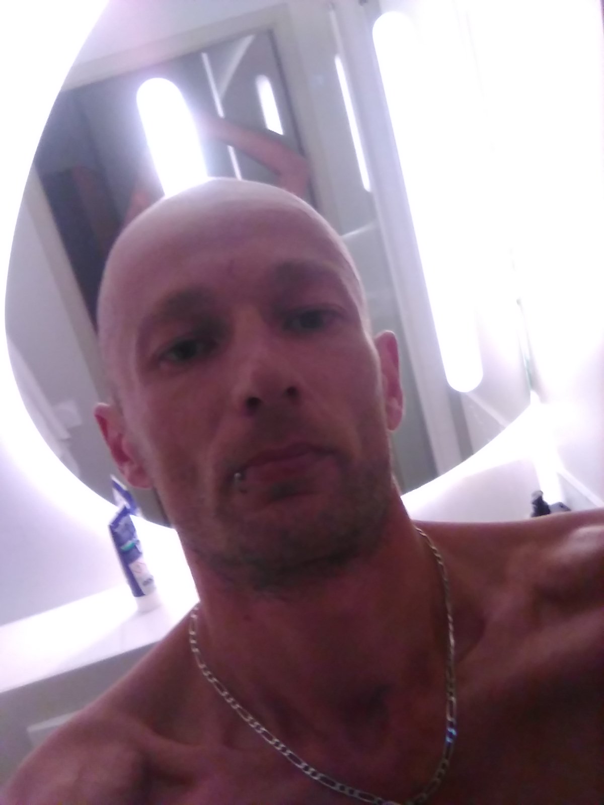 Profil de Eno, 39 ans, Soiree gay à Rohrbachgraben
