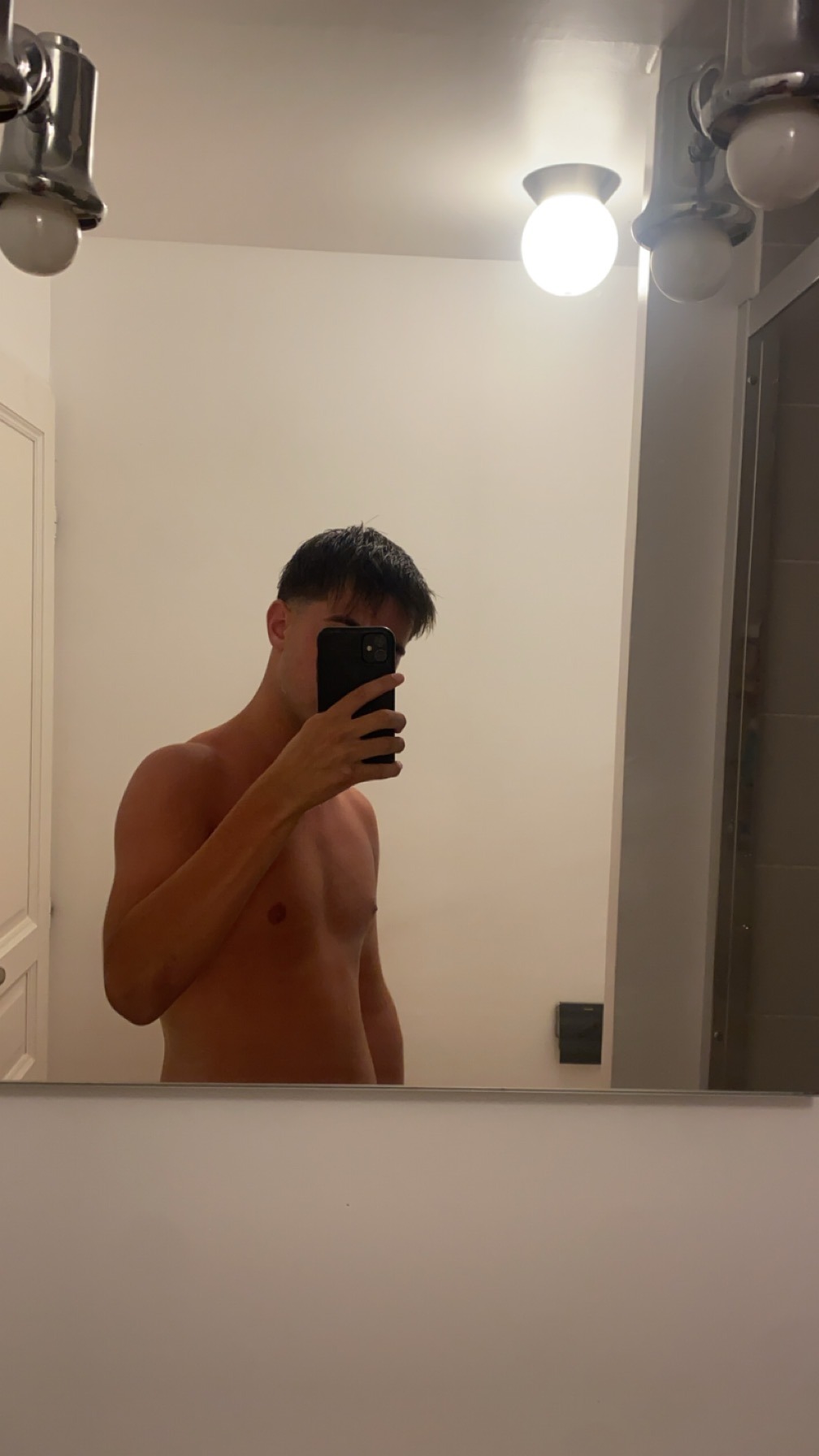 Profil de Djelan, 19 ans, Soiree gay à Pfaffnau