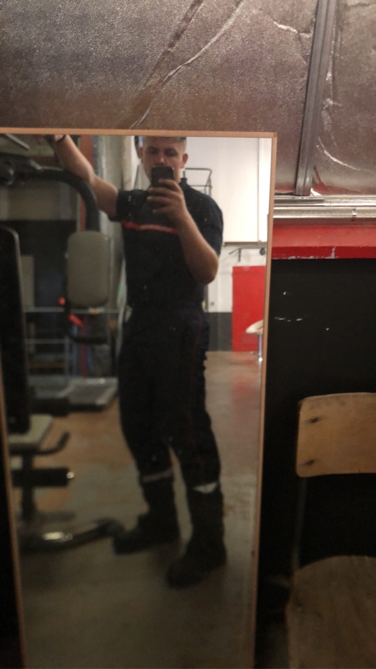 Profil de Jannis, 23 ans, Soiree gay à Origlio