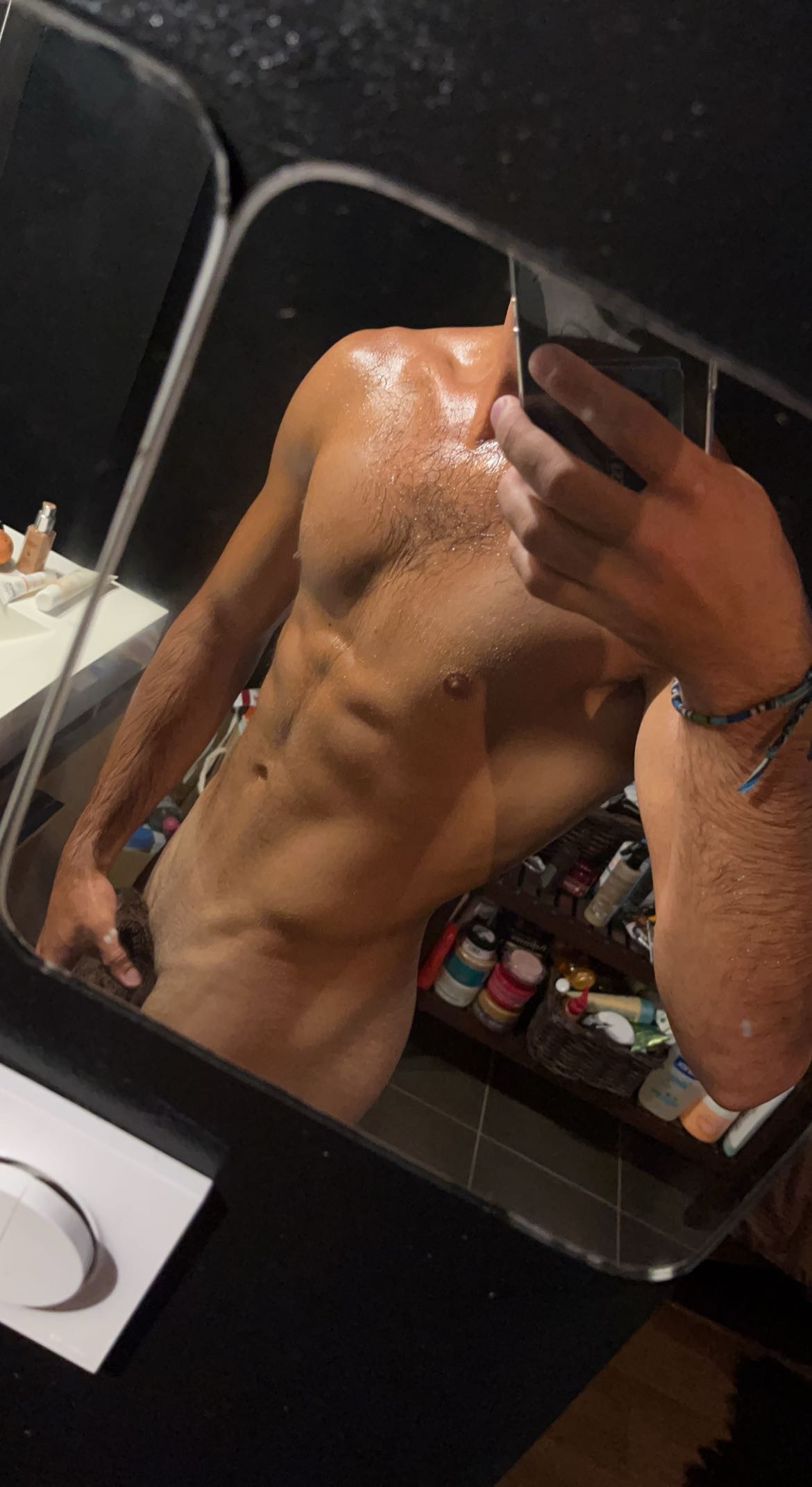 Profil de Gratian, 23 ans, Soiree gay à Engwang