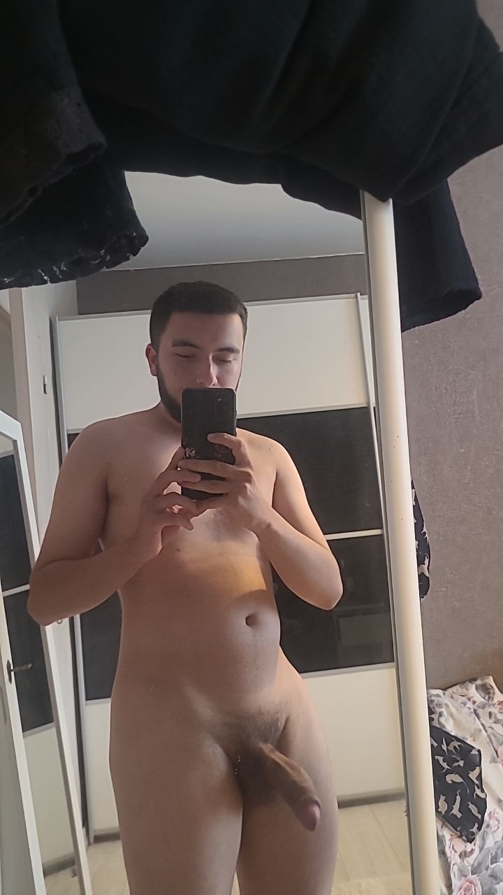Profil de Nahyl, 23 ans, Soiree gay à Niedergampel