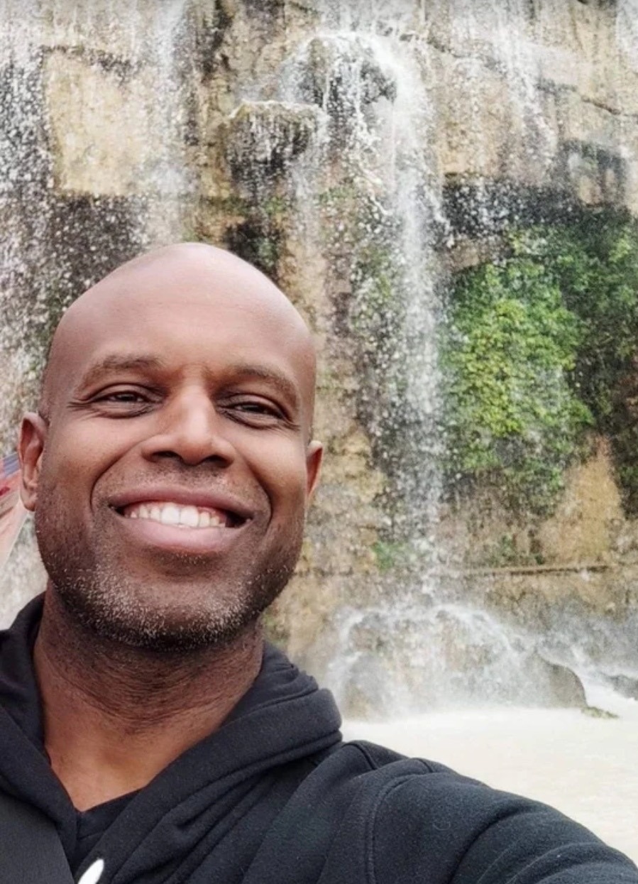 Profil de Anisse, 44 ans, Soiree gay à Cavergno
