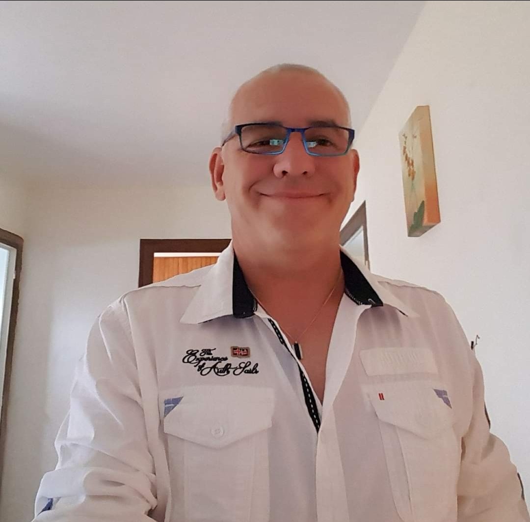 Profil de Deven, 54 ans, Soiree gay à Locarno