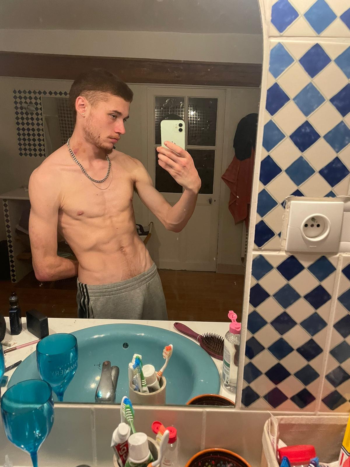 Profil de Siem, 20 ans, Soiree gay à St-Oyens