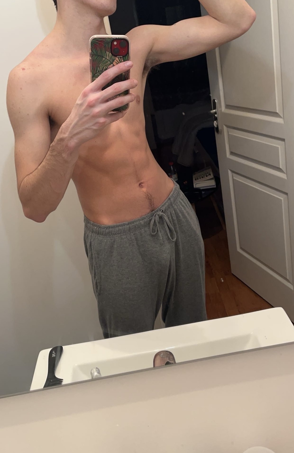 Profil de Jacques-alexandre, 22 ans, Soiree gay à Biglen