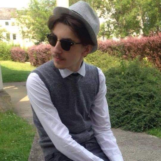 Profil de Mounaim, 27 ans, Soiree gay à Gampelen