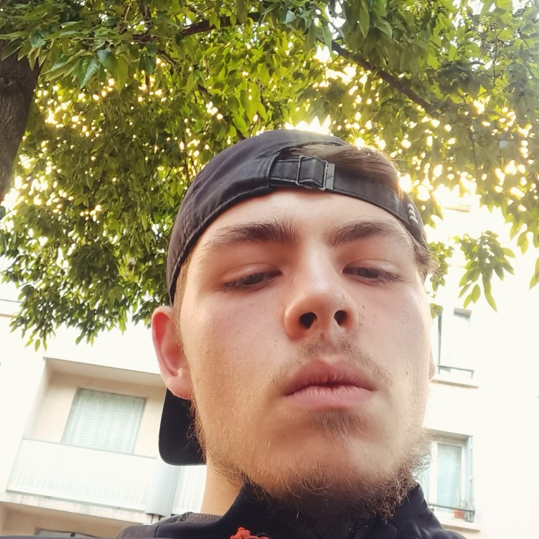 Profil de Nasim, 21 ans, Soiree gay à Embd