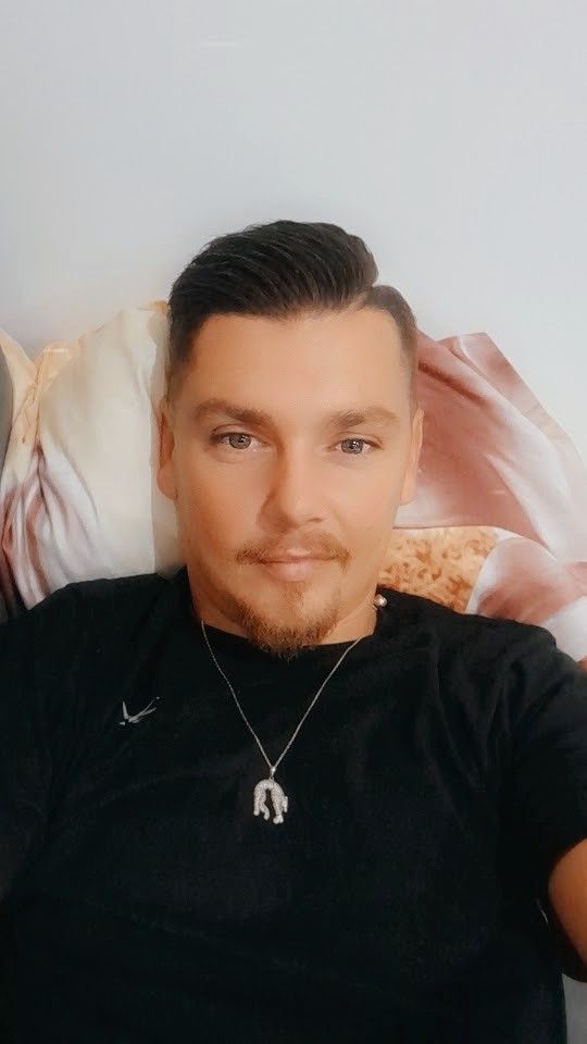 Profil de Helios, 31 ans, Soiree gay à L'Auberson