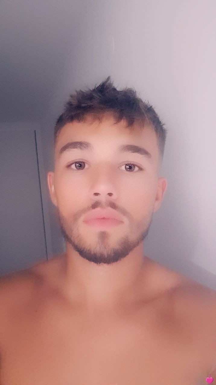 Profil de Eyoub, 23 ans, Soiree gay à Grünenmatt
